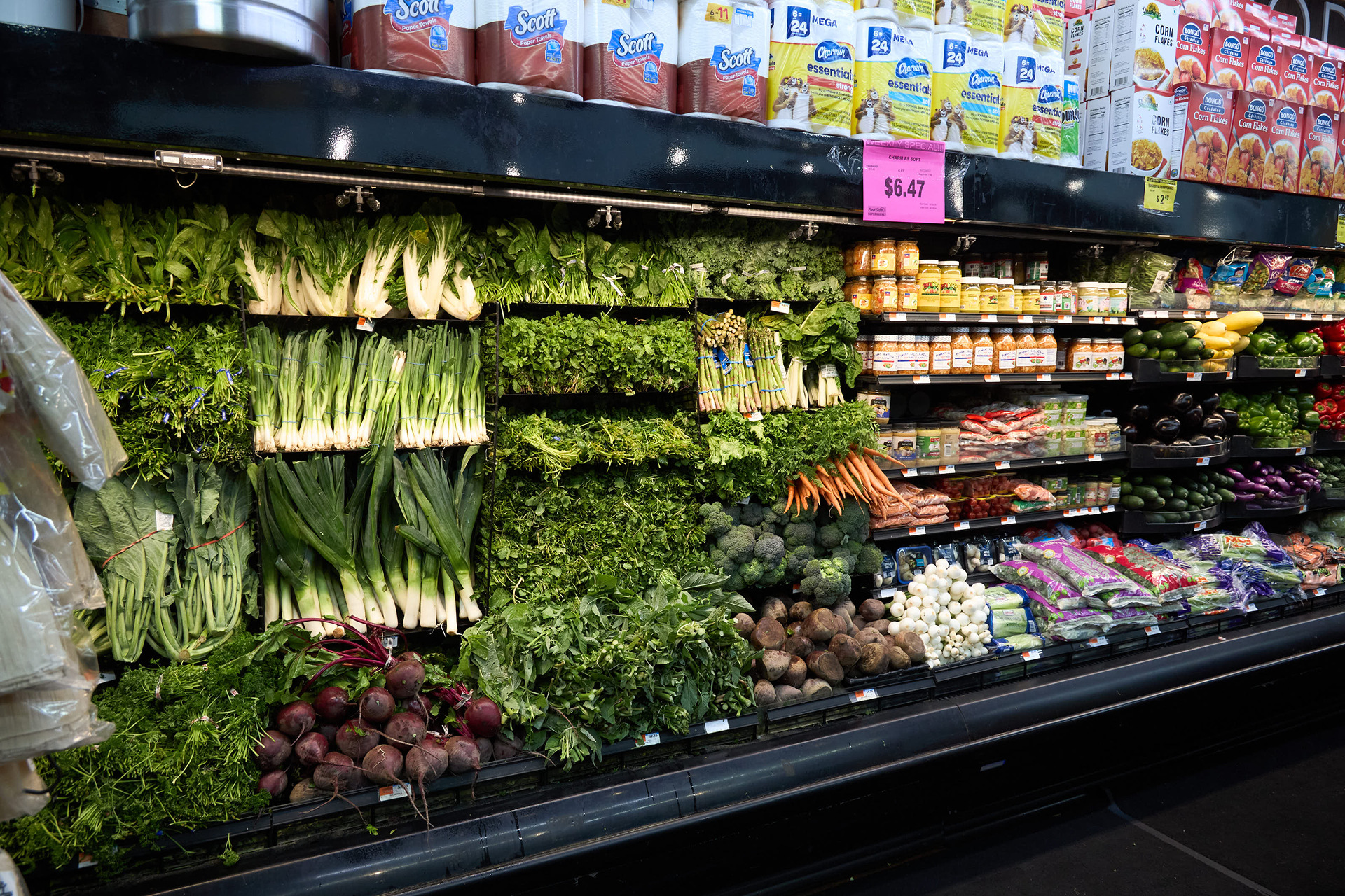 Food Giant Supermarket — slide 4