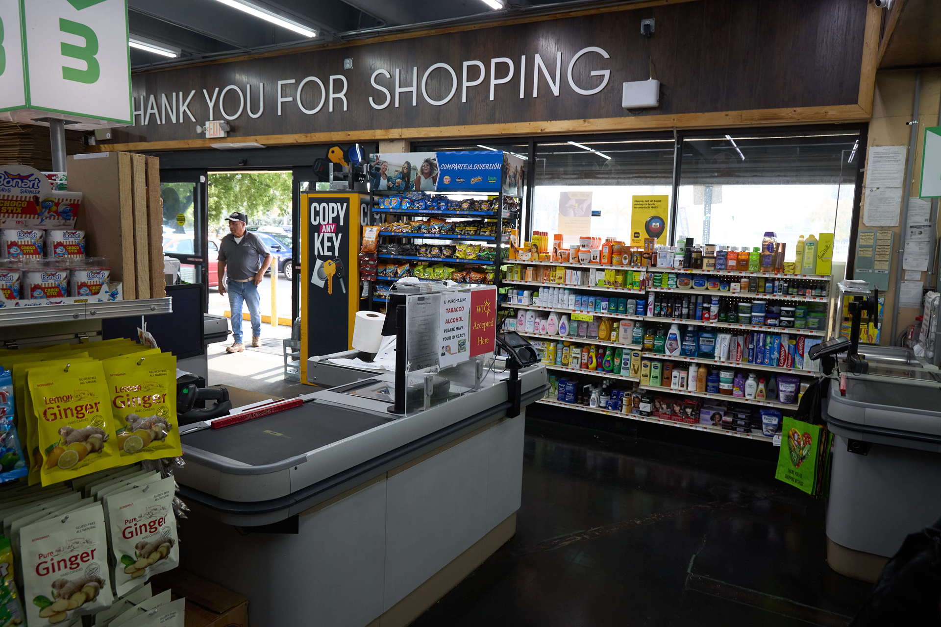 Food Giant Supermarket